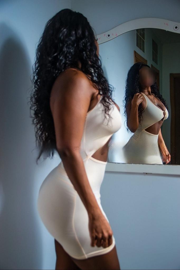 642117829: Chica busca chico en Valencia