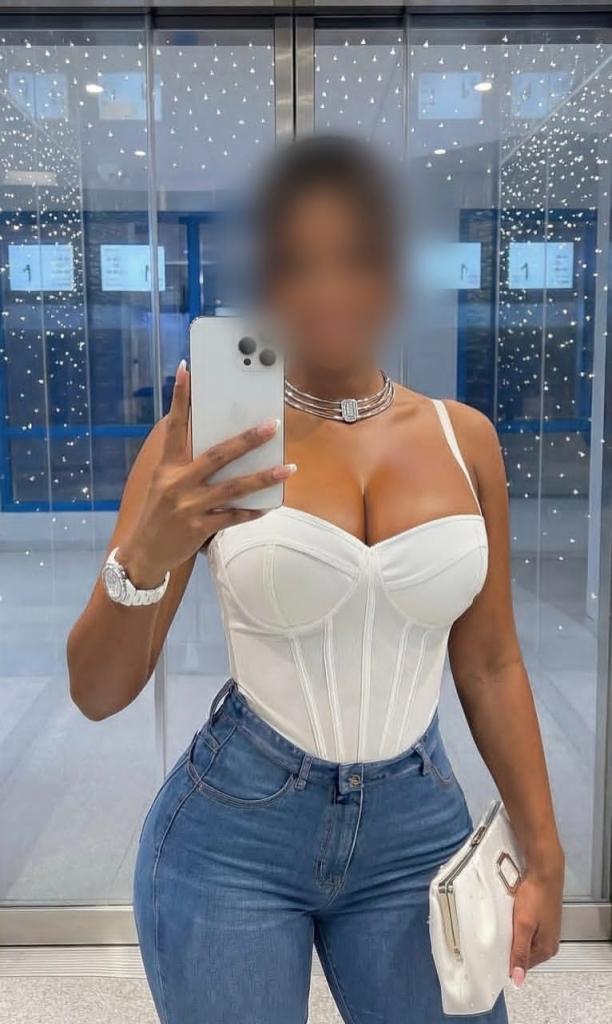 642281445: Chica busca chico en Cantabria
