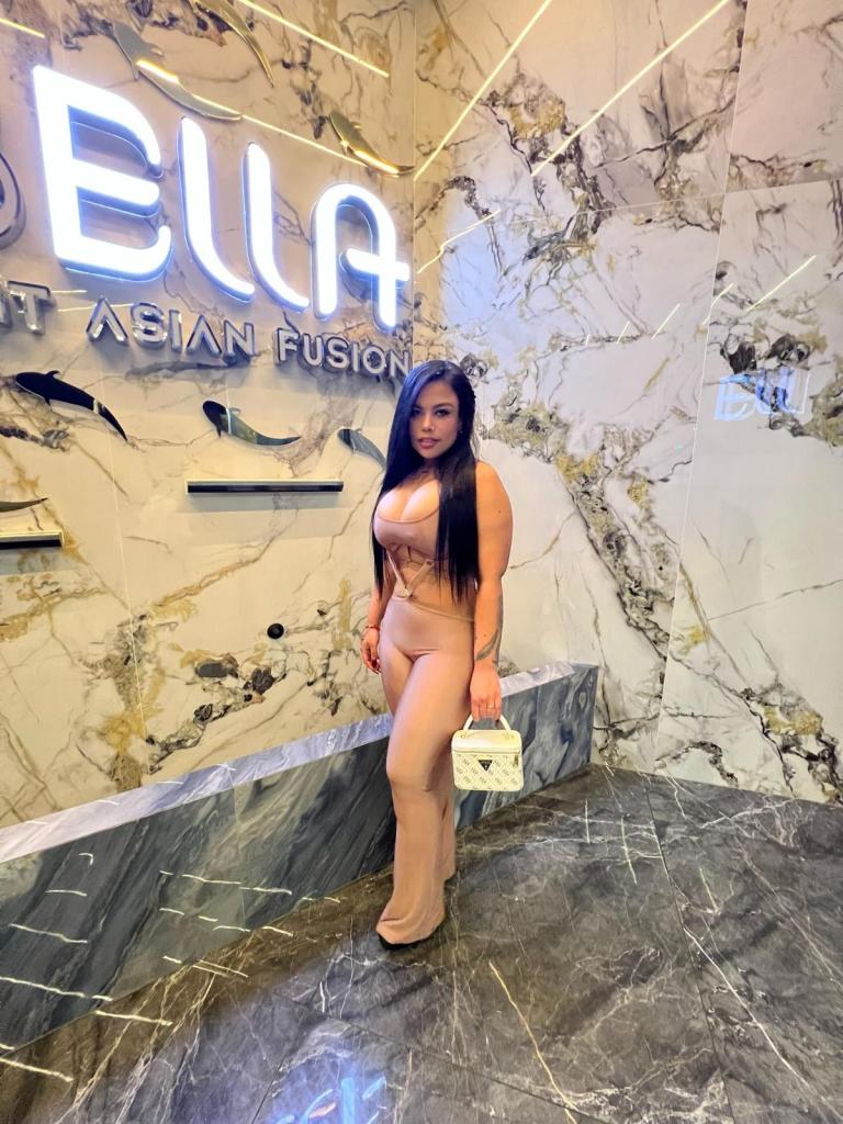 Chica busca chico en Granada: Chica busca chico