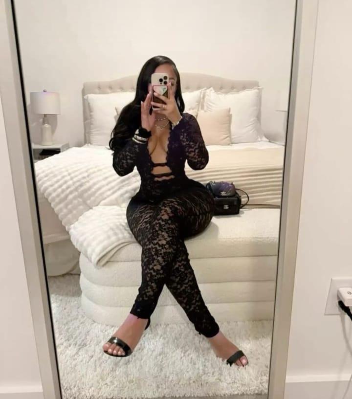 Chica busca chico en Almería: 