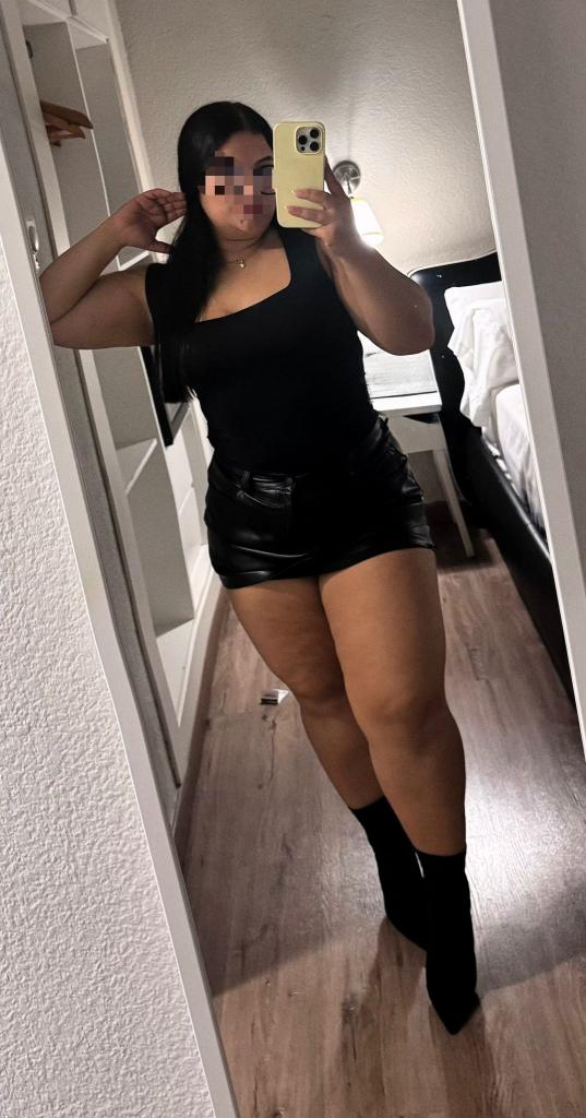 Chica busca chico en Sevilla: 