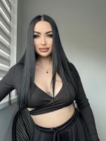 631505373: Chica busca chico en Ibiza