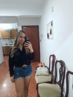 667694619: Chica busca chico en Sevilla