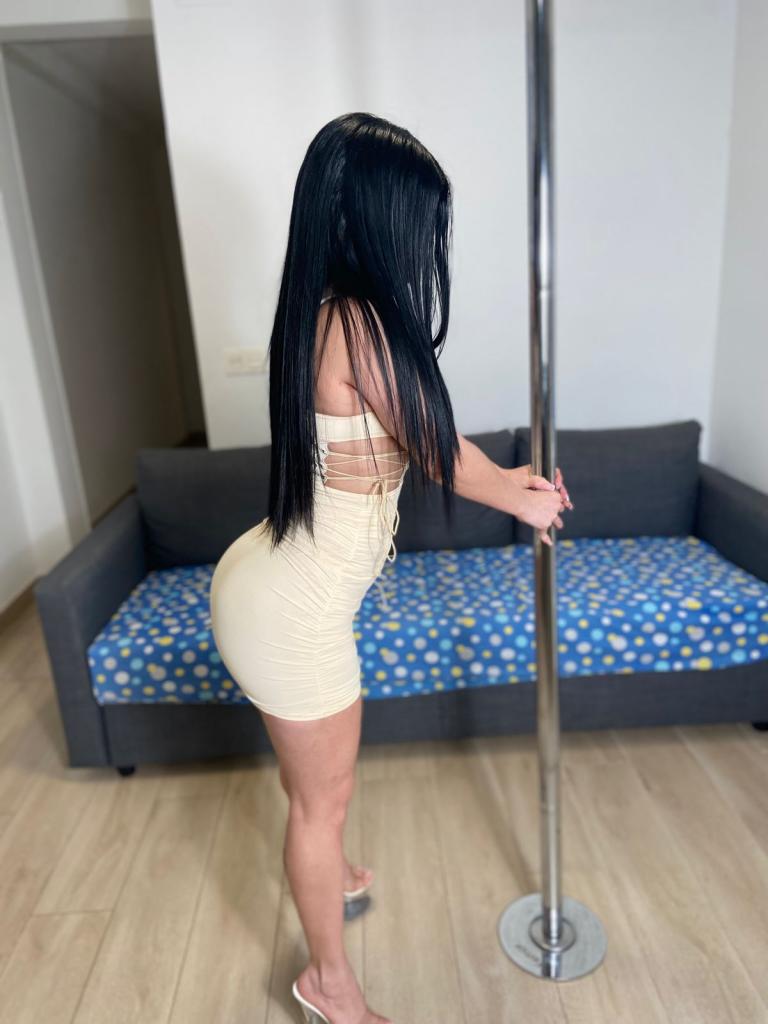 Chica busca chico en Almería: 