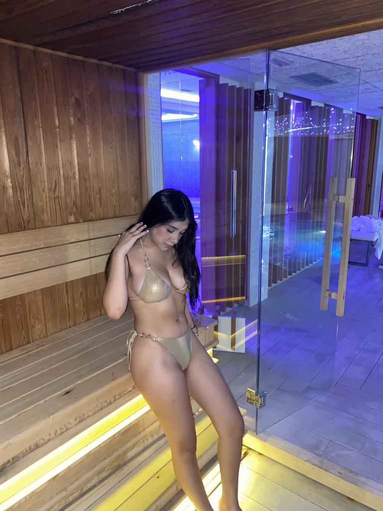 647162929: Chica busca chico en Murcia