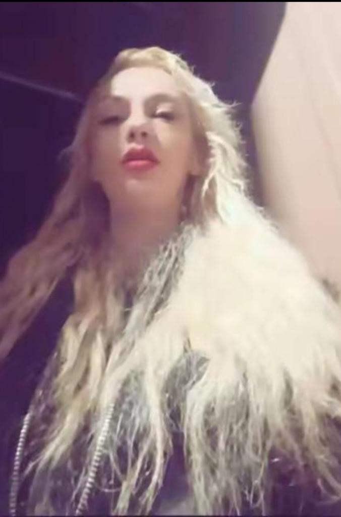 643712460: Chica busca chico en Pontevedra