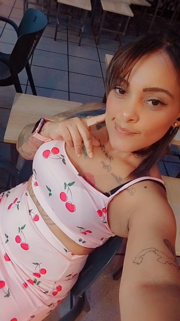 Chica busca chico en Cádiz: 