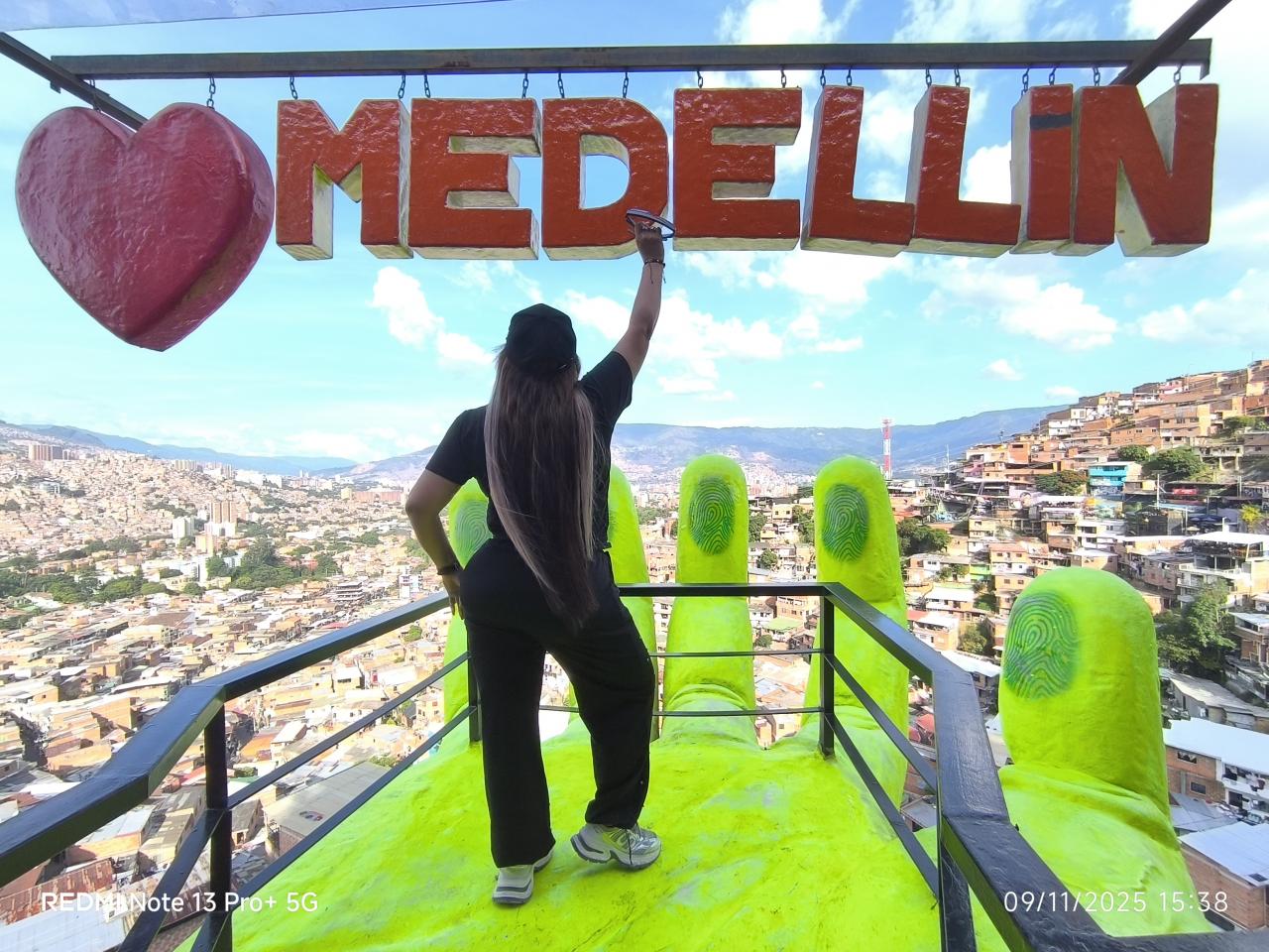 614702696: Chica busca chico en Sevilla