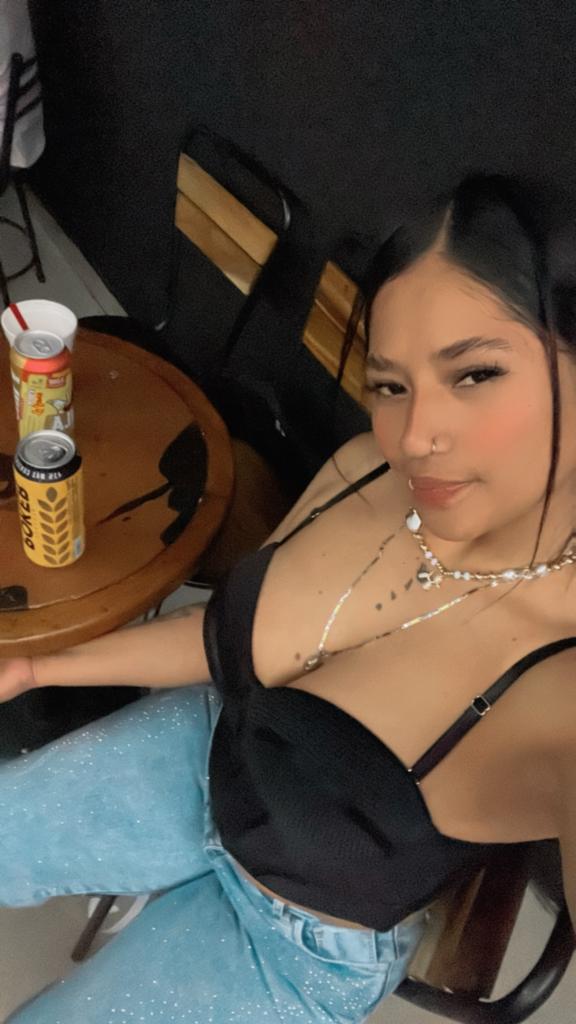 Chica busca chico en Huelva: 