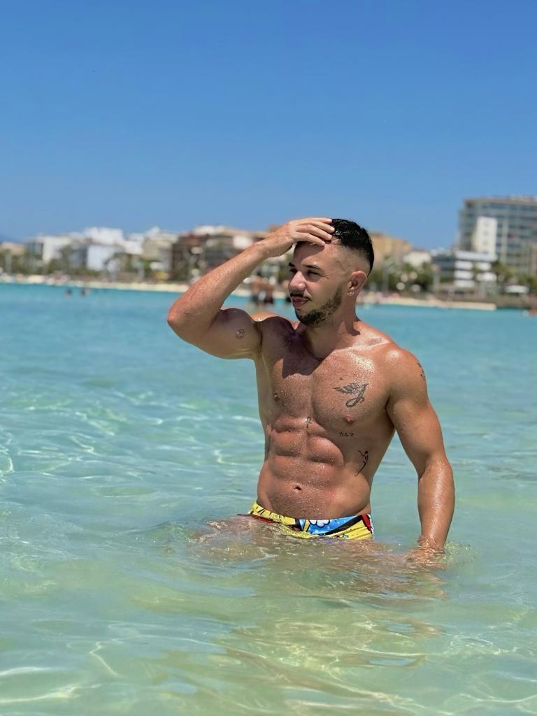 671151433: Chico busca chica en Salamanca