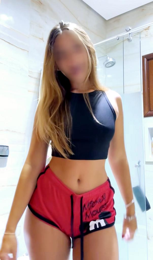 Chica busca chico en Barcelona: 