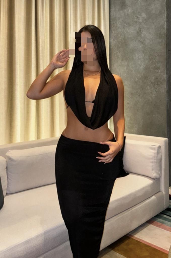 610168254: Chica busca chico en Cádiz