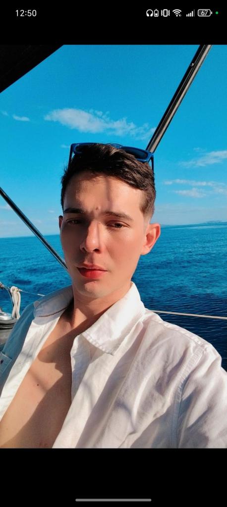 Chico busca chica en Málaga: 