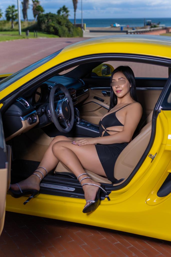 Chica busca chico en Barcelona: 