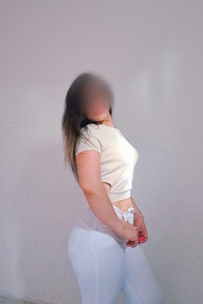 643325394: Chica busca chico en Zaragoza
