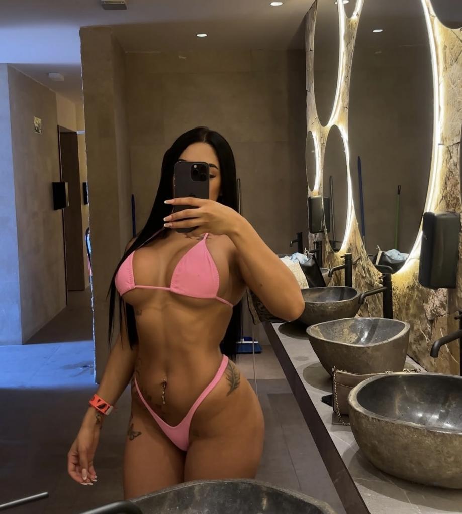 Chica busca chico en Granada: Chica busca chico