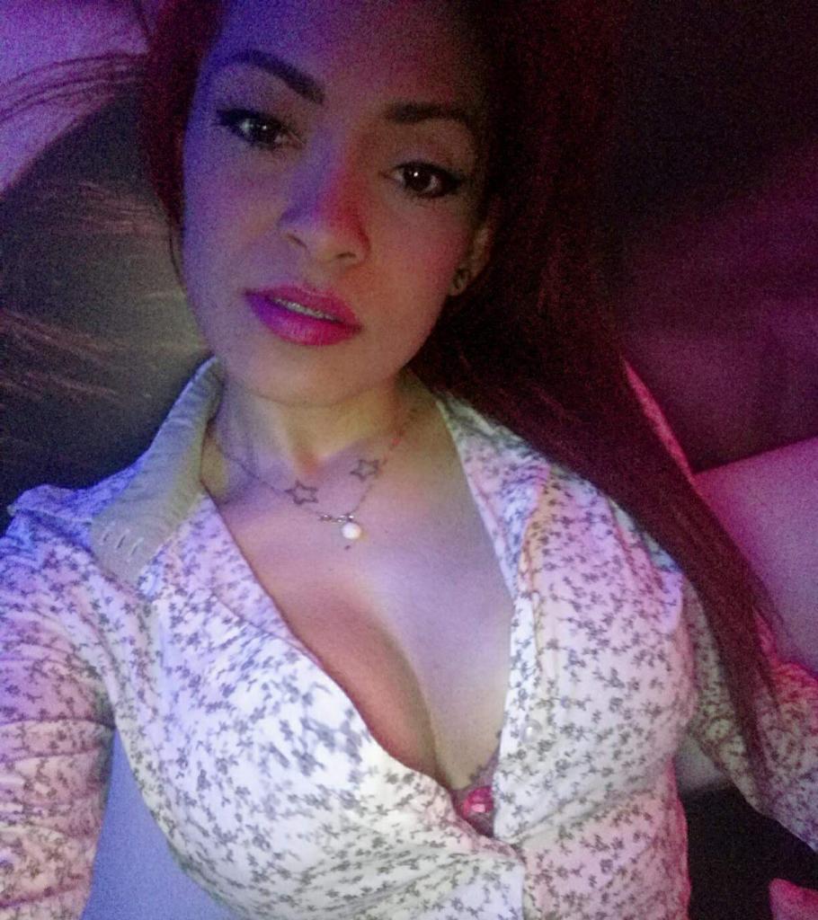 Chica busca chico en Almería: 