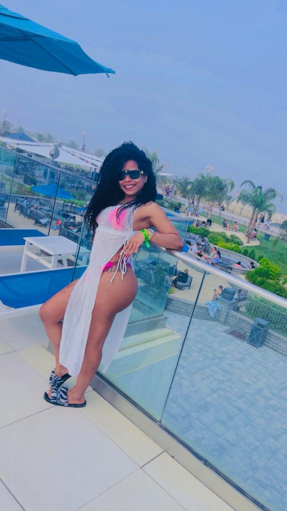 617074244: Chica busca chico en Granada