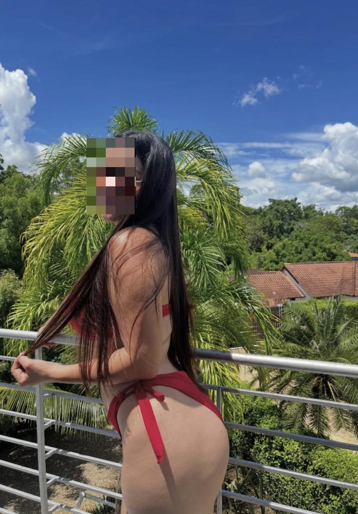 642079352: Chica busca chico en La Coruña