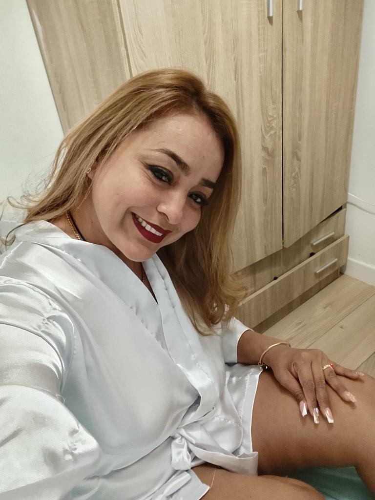 Chica busca chico en Málaga: Chica busca chico