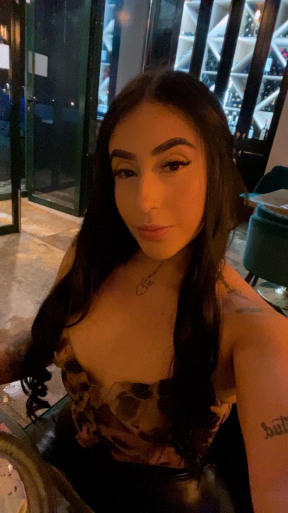 Chica busca chico en Granada: 