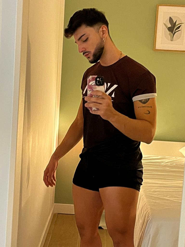 Chico busca chica en Tarragona: 