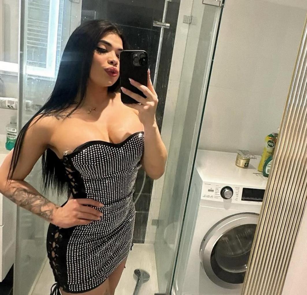 603224365: Transexual en Almería