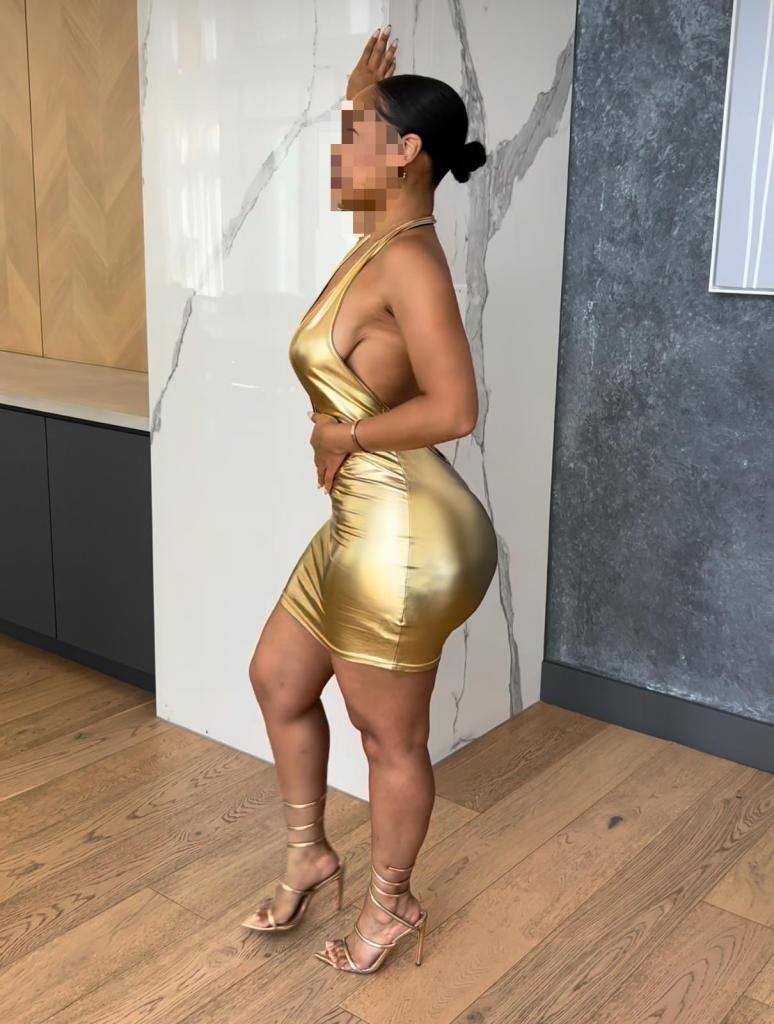 Chica busca chico en Huelva: 