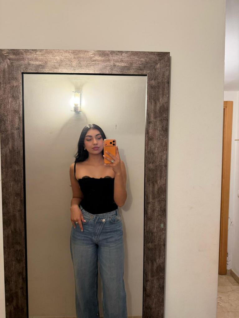 692123321: Chica busca chico en Ibiza