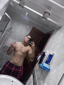 631255637: Chico busca chica en Valencia