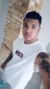 663496572: Chico busca chica en Valencia