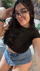 643490932: Chica busca chico en Lérida