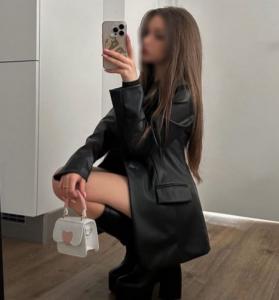 614305338: Chica busca chico en Mallorca