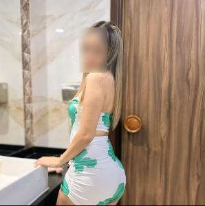 672952229: Chica busca chico en Madrid