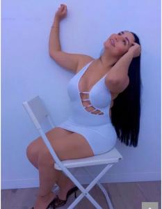 689889664: Chica busca chico en Alicante