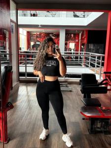 641996381: Chica busca chico en Sevilla