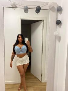 613907483: Chica busca chico en Almería