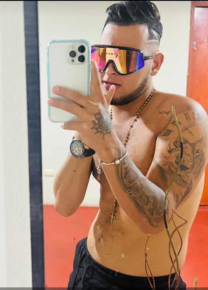 674713300: Chico busca chica en Zaragoza