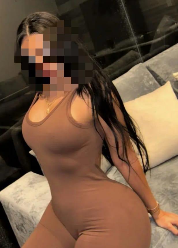 Chica busca chico en Cádiz: 