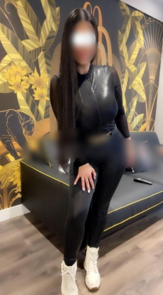 Chica busca chico en Granada: 
