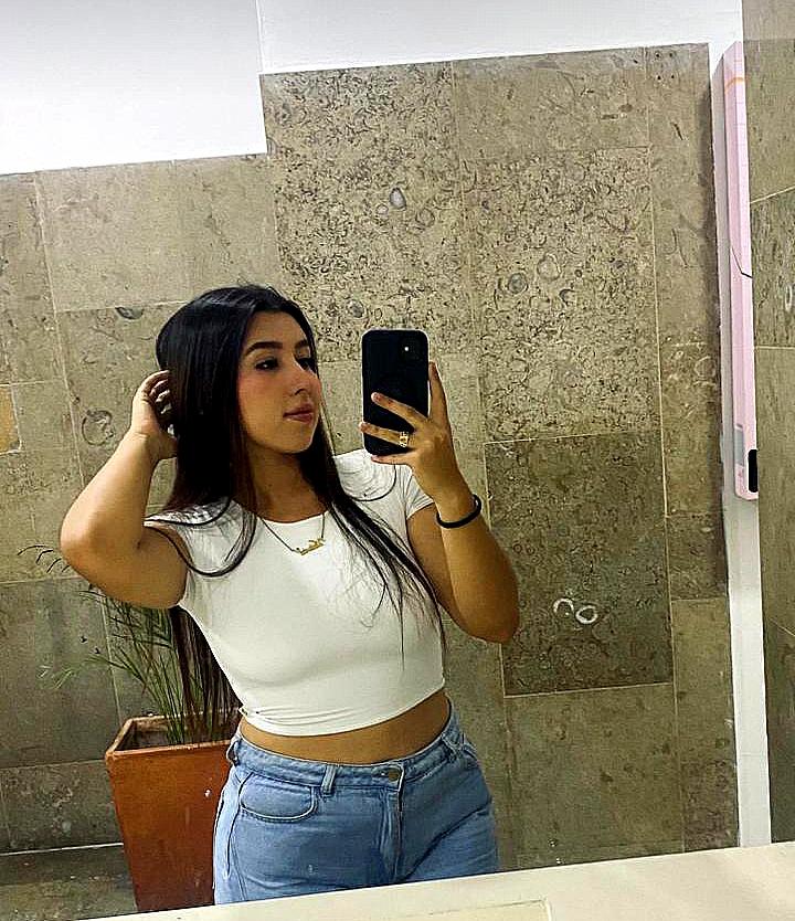 611392248: Chica busca chico en Granada