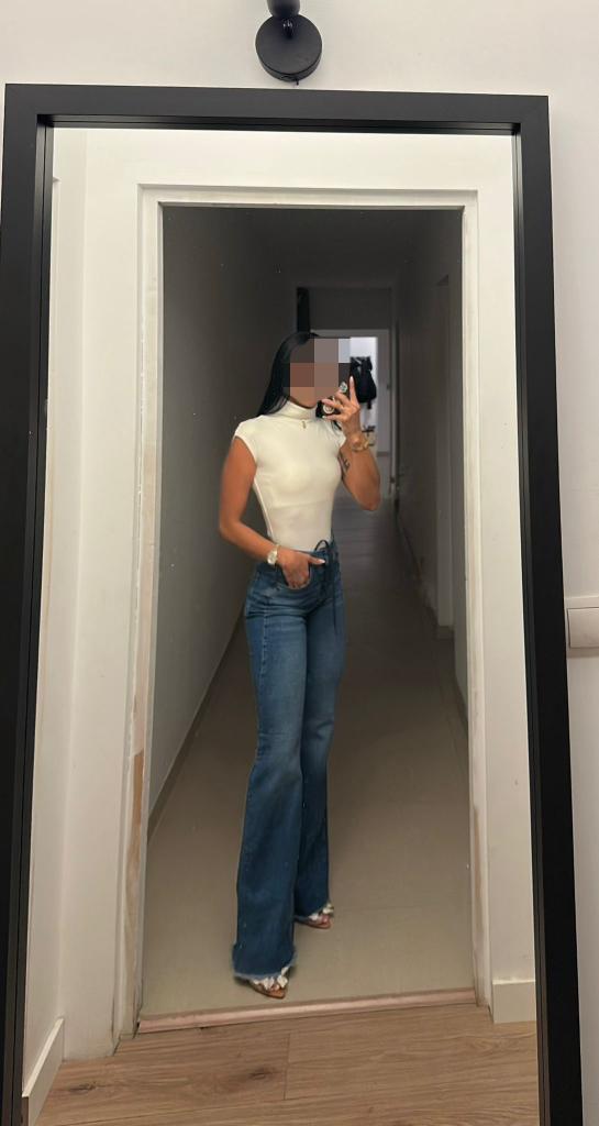 623534209: Chica busca chico en Almería