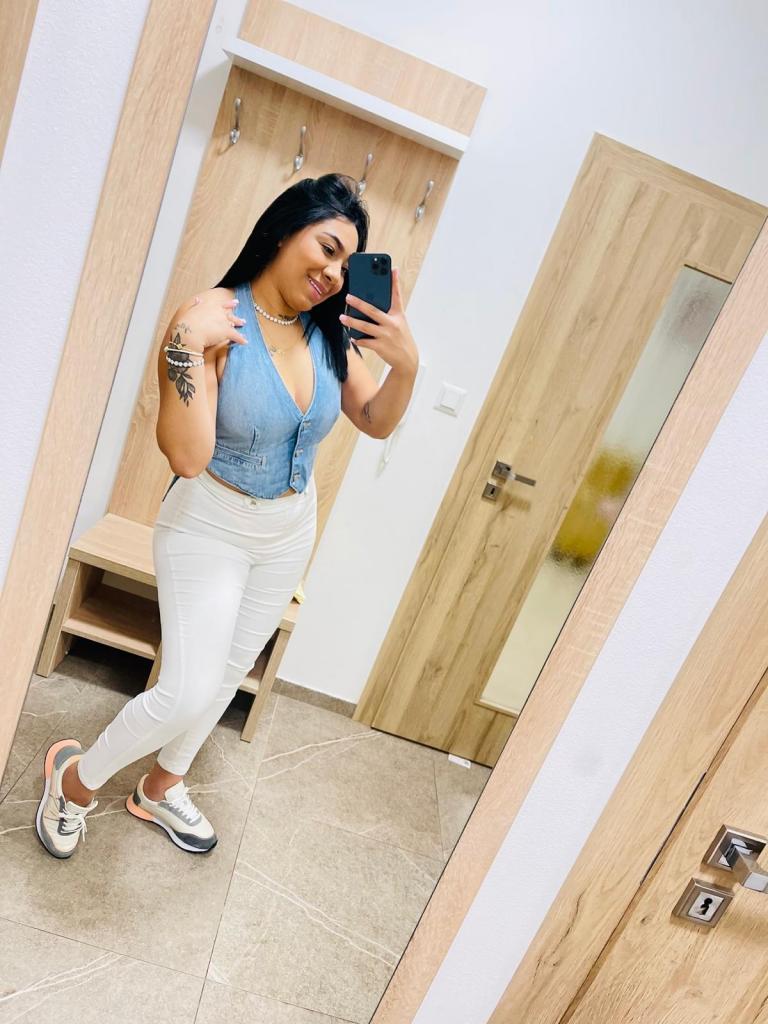 Chica busca chico en Tenerife: 