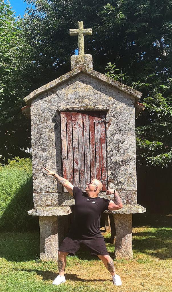 Chico busca chica en La Coruña: 