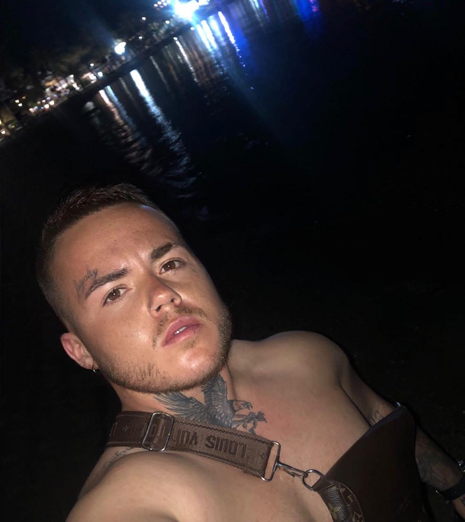 651783112: Chico busca chica en Madrid