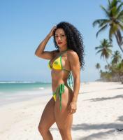 613677079: Chica busca chico en Lugo