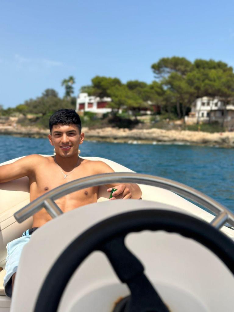 Chica busca chico en Mallorca: 