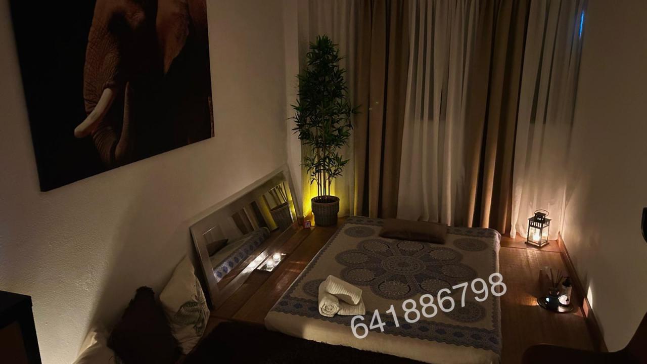 Chica busca chico en La Coruña: 