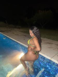 Chica busca chico en Valencia: Chica busca chico