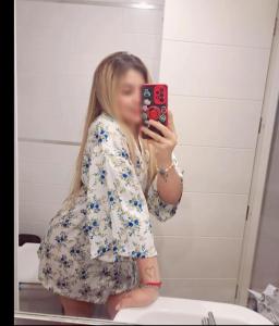 Chica busca chico en Huelva: 
